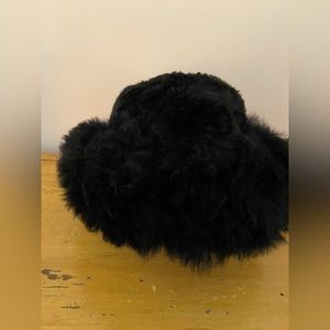 Black alpaca hat